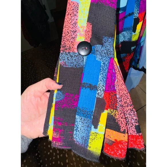 ALI MILES Bright Artsy Abstract Print 3/4 Flutter Sleeve Blouse S Artsy Travel - Picture 8 of 12